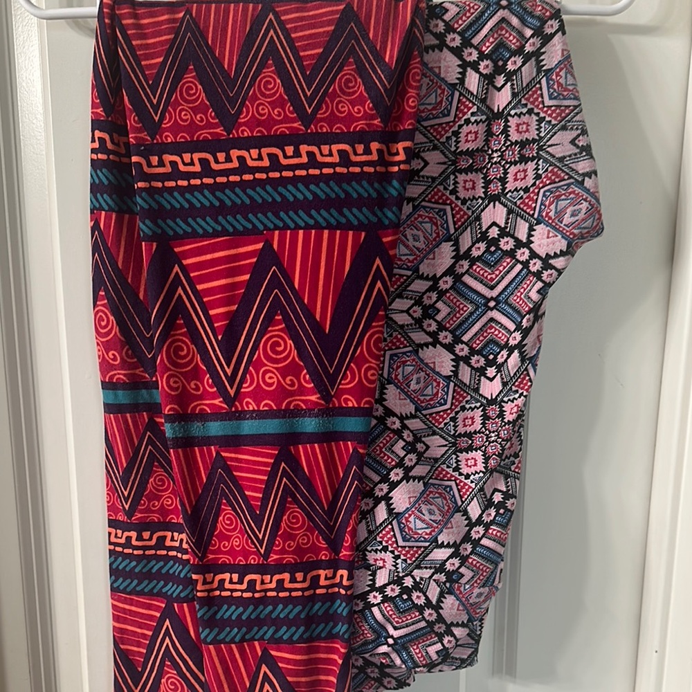 LuLaRoe Red and Pink Leggings with Geometric Patterns